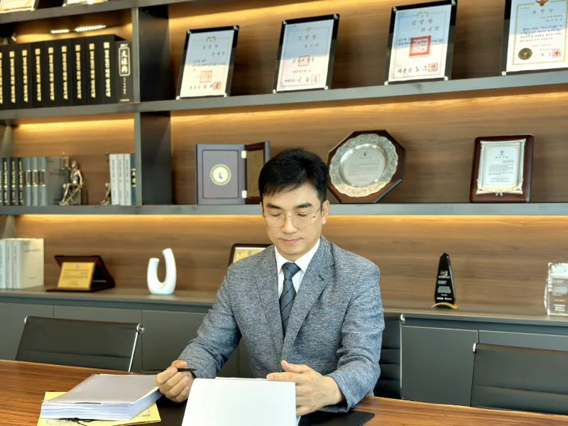 최승현 변호사.jpg